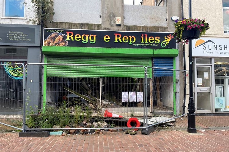 tu allan i siop sydd ddim yn gael ei ddefnyddio