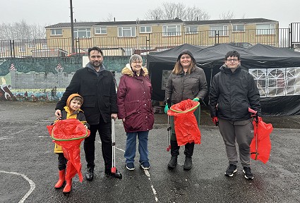 Sioned and a group of volunteers at the community clean up