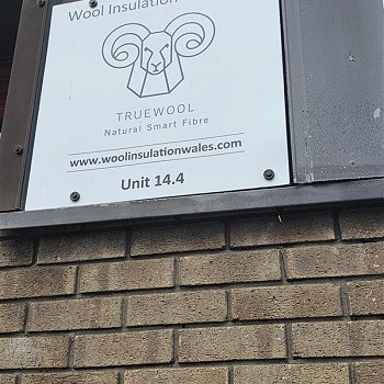 Arwydd Inswleiddio Truewool